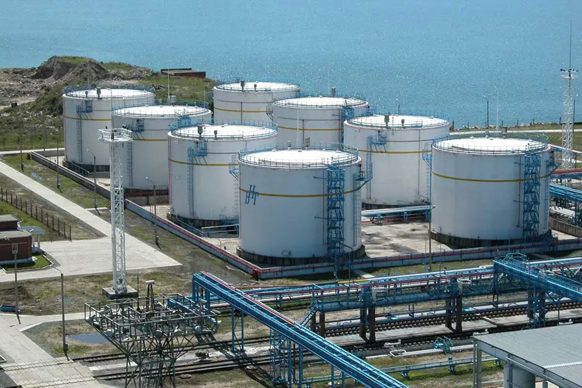 нефтяные резервуары хранилище сырой нефти