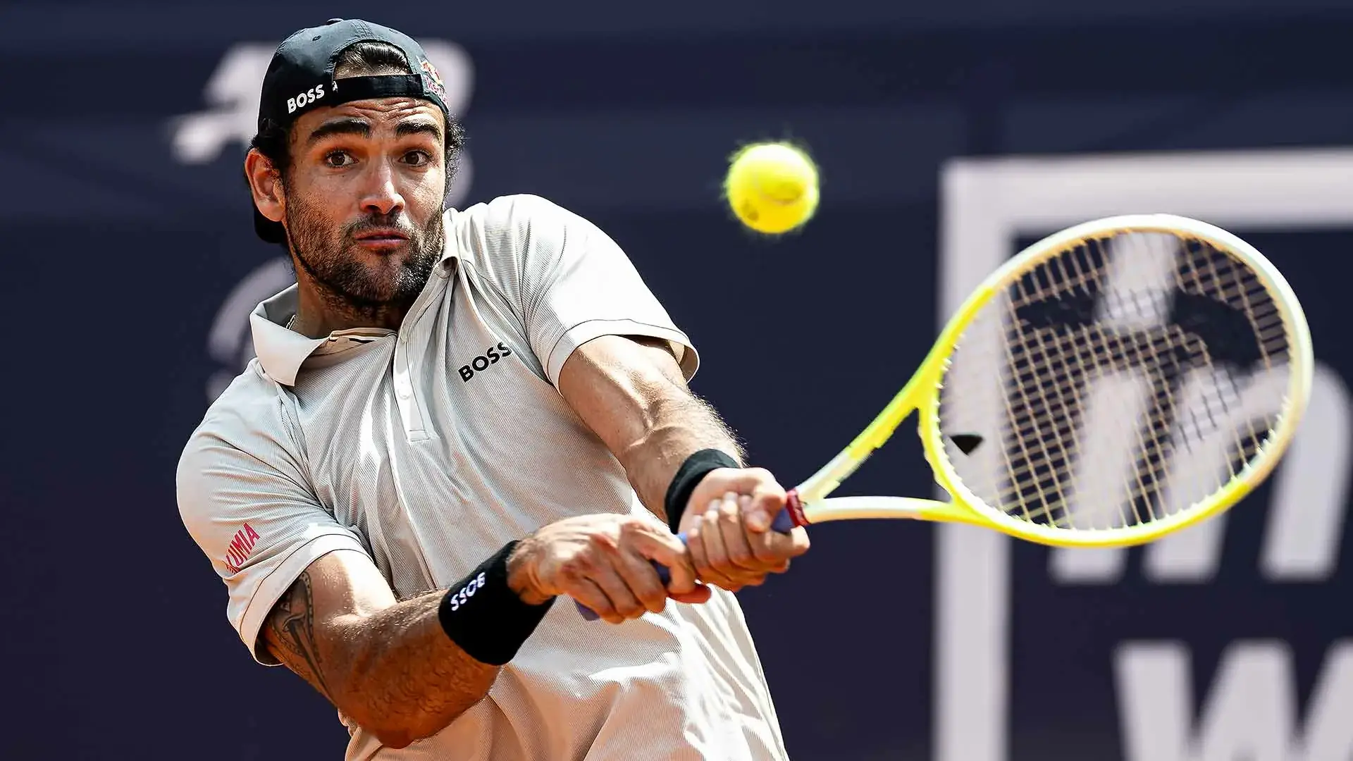 tennis clay court match Kitzbühel 2026 action