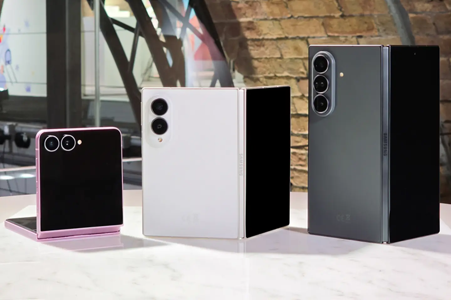 Samsung разделила Galaxy Z Fold 8: базовая версия и Ultra с камерой 200 Мп. Цены от 149 990 рублей