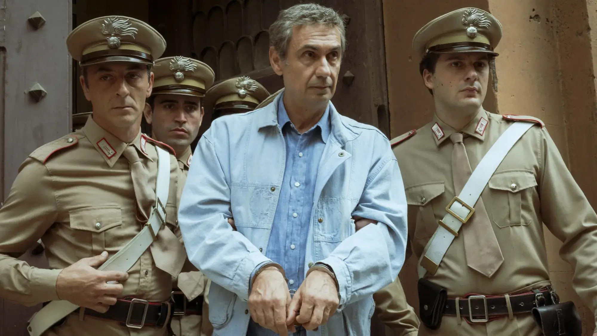 кадр из сериала Портобелло с Фабрицио Джифуни