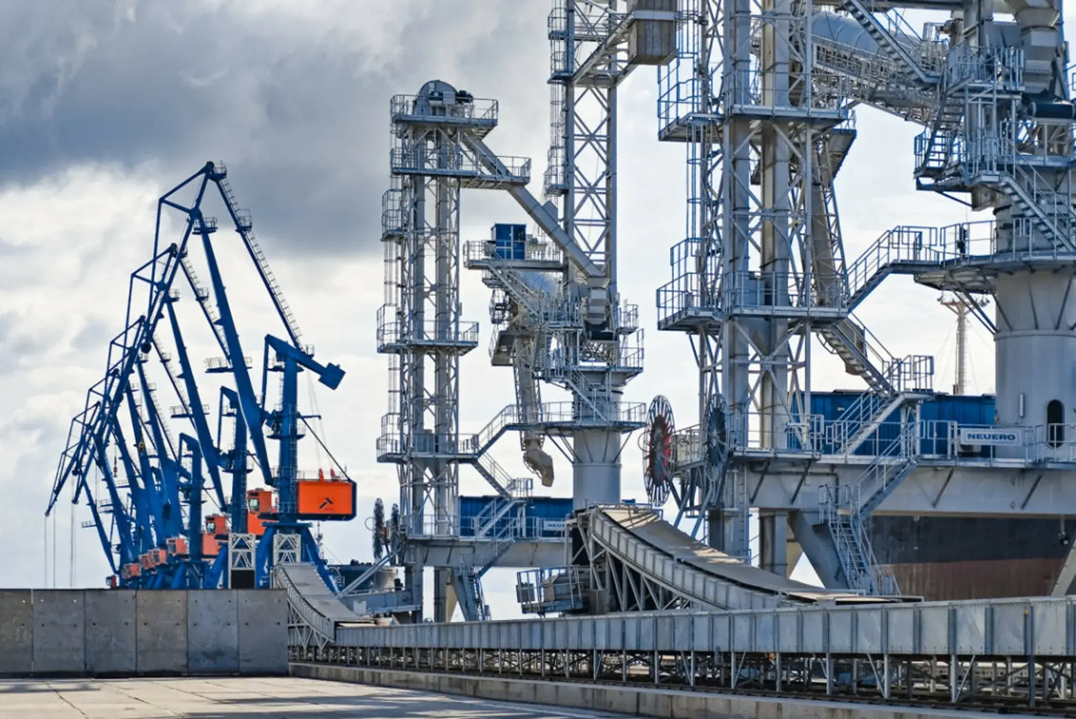зерновой терминал порт Балтийское море перевалка