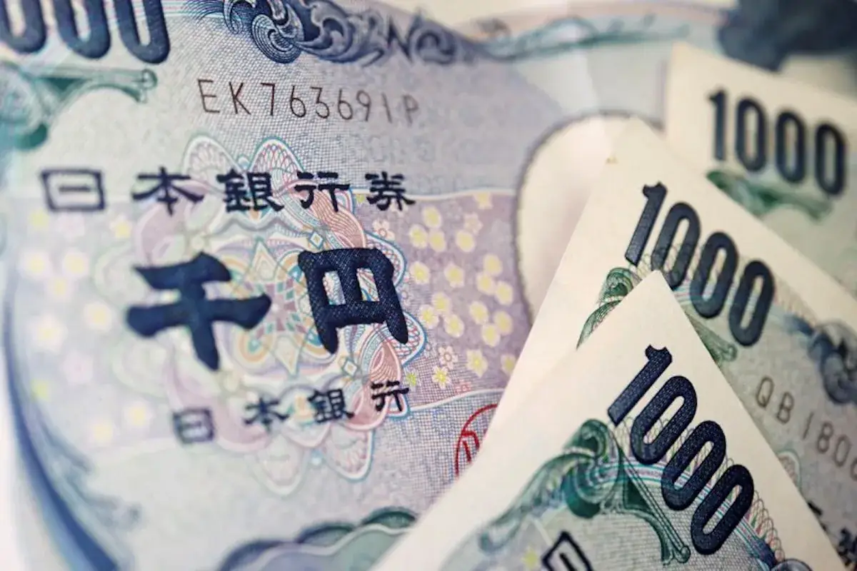 Japanese yen currency collapse 2026 trading floor