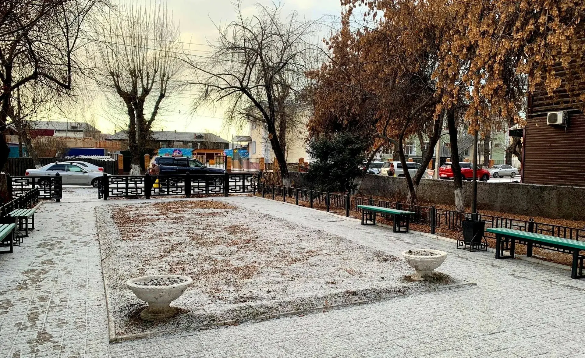 Жителям Улан-Удэ: после шторма и жары +30°C город ждет похолодание до 0°C — успейте подготовить дом и автомобиль.