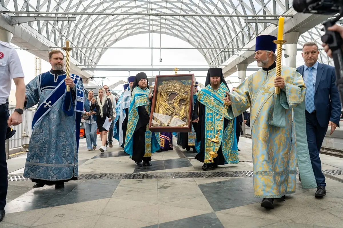 тихвинская икона божией матери встреча на ленинградском вокзале москва 2026
