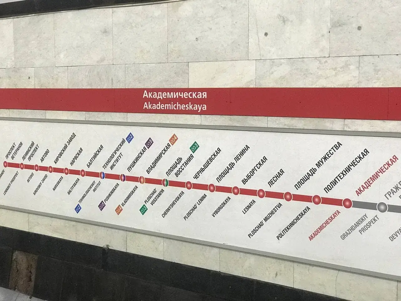 Сбой на красной линии и 100% контроля: Петербург полностью забрал «Метрострой Северной Столицы» — как это изменит ваши п